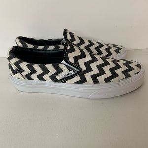 Vans OTW SK8 BLack/White Canvas  Women’s 7
TB9C